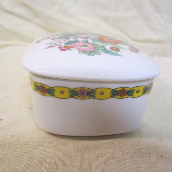 VTG MIKASA KUTANI BIRD TRINKET BOX W/LID PORCELAIN - Picture 5 of 7
